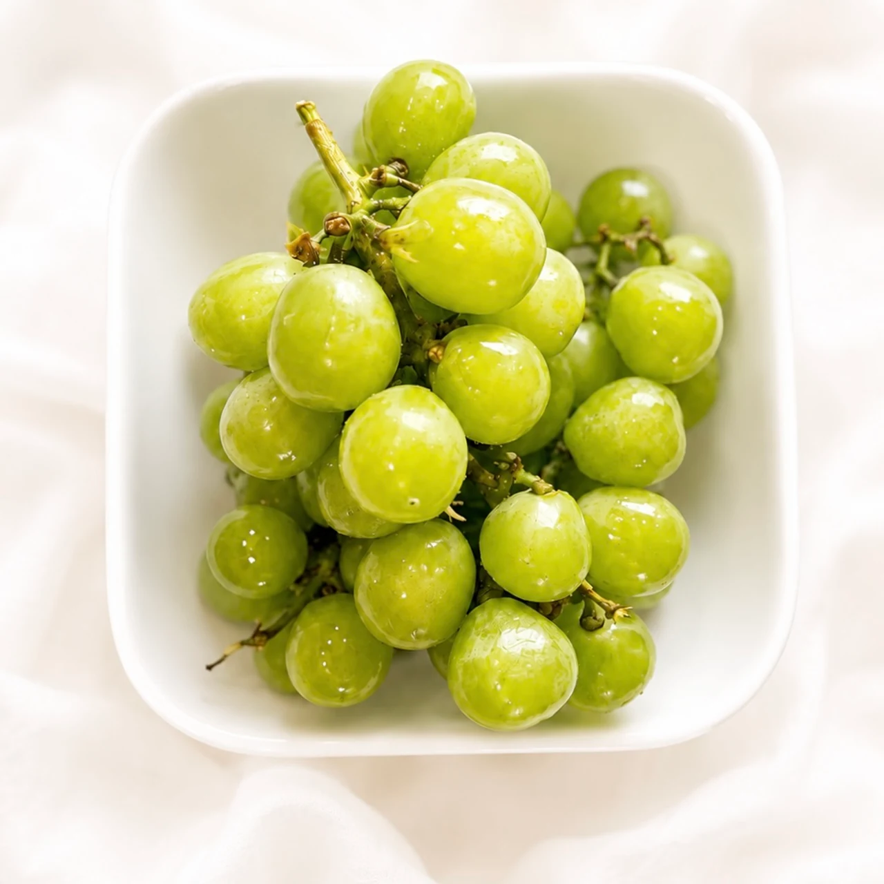 Shine Muscat Seedless Grapes